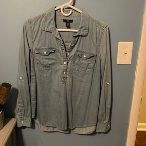 Gap collared shirt - Size Medium